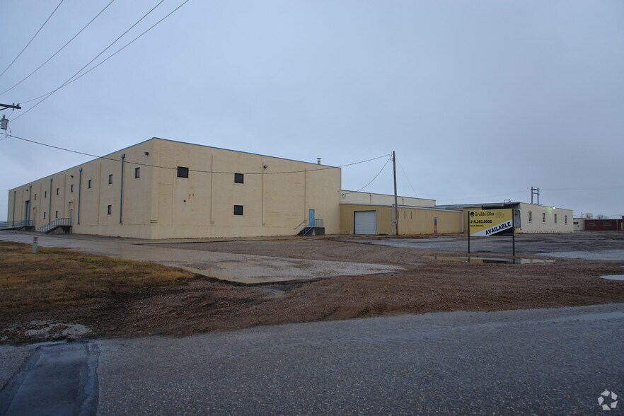 More Photos Of 7615 Warehouse Ave, Winfield Manufacturing For Sale