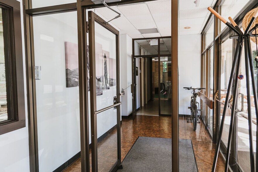 More Photos Of 130 Lexington Ln, Southern Pines Office For Lease