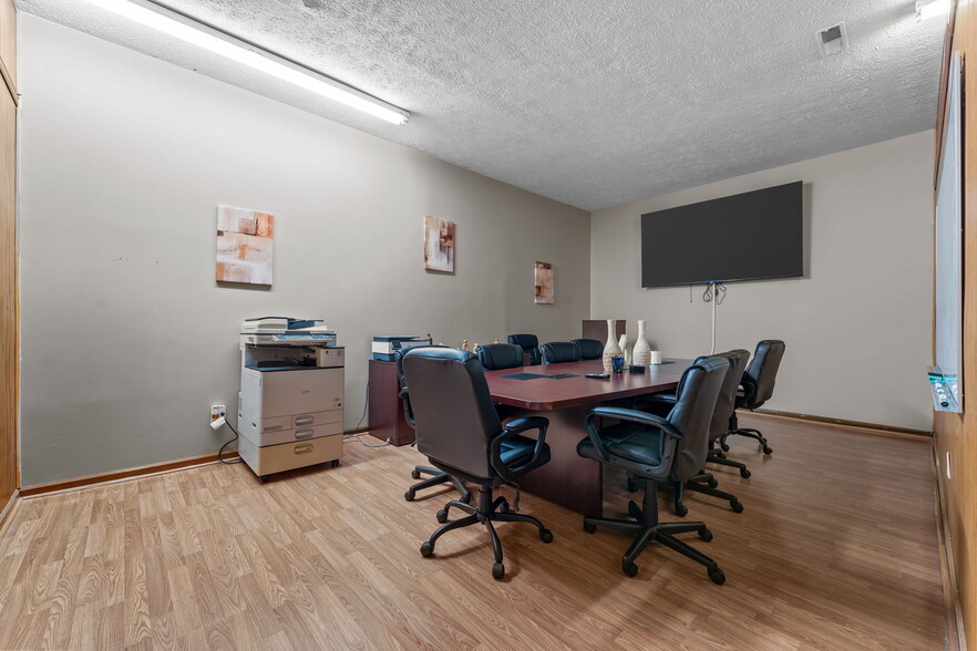 More Photos Of 402-406 Harris Ave, Raeford Storefront Retail Office For Sale