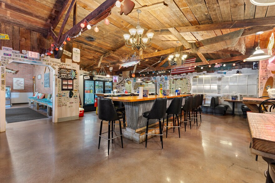 More Photos Of 1702 Highway 19 N, Thomaston Restaurant For Sale