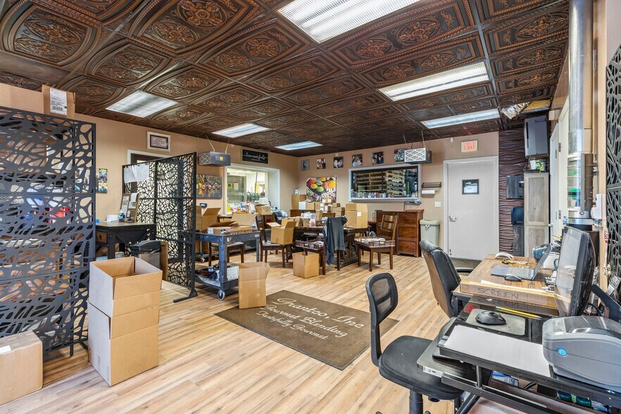 More Photos Of 3653 Regent Blvd, Jacksonville Warehouse For Sale