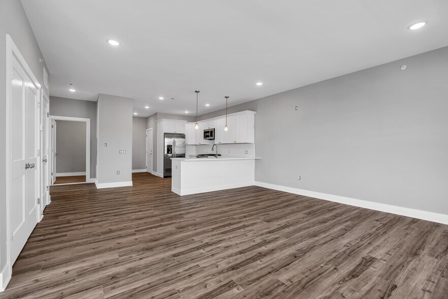 More Photos Of 33 Union Ave, Manasquan Apartments For Sale