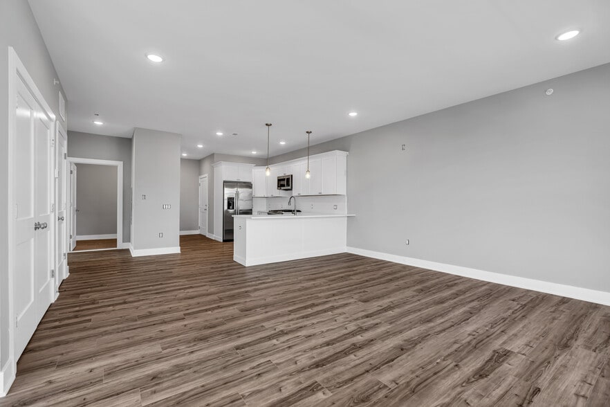 More Photos Of 33 Union Ave, Manasquan Apartments For Sale