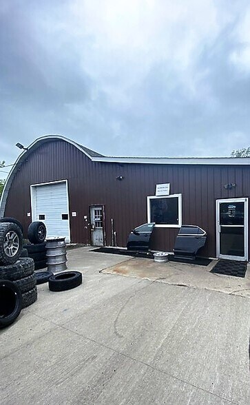 More Photos Of 3127 S Wagner Rd, Ann Arbor Auto Salvage Facility For Sale