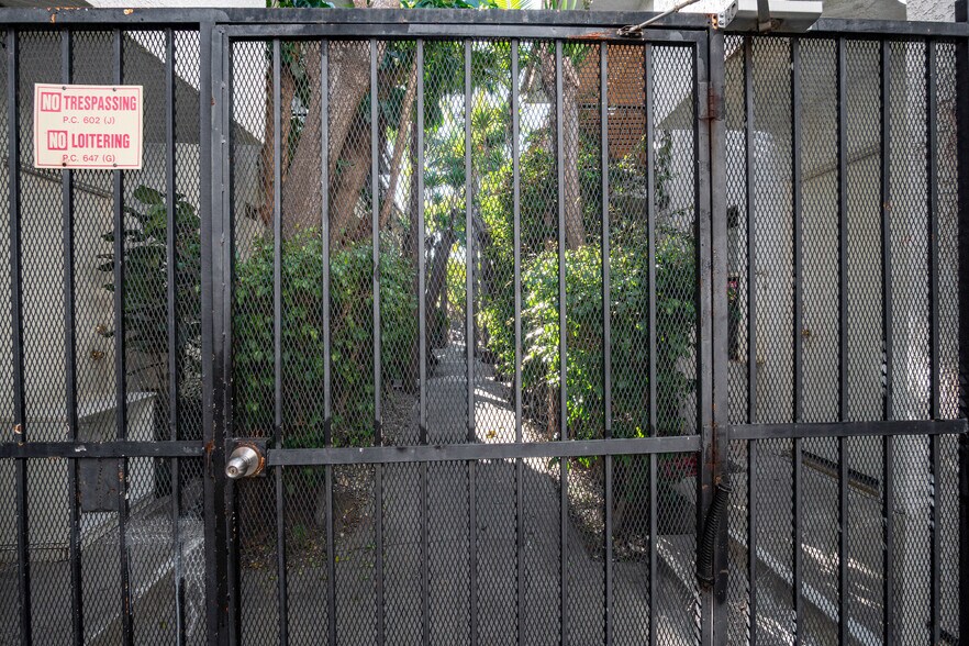 More Photos Of , Santa Monica Multifamily For Sale