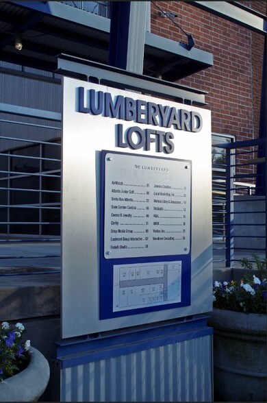 More Photos Of 1425 Ellsworth Industrial Dr, Atlanta General Retail For Lease