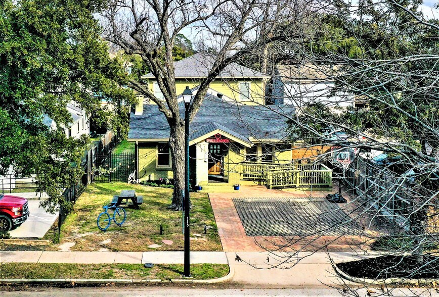 More Photos Of 638 Heights Blvd, Houston Office For Sale