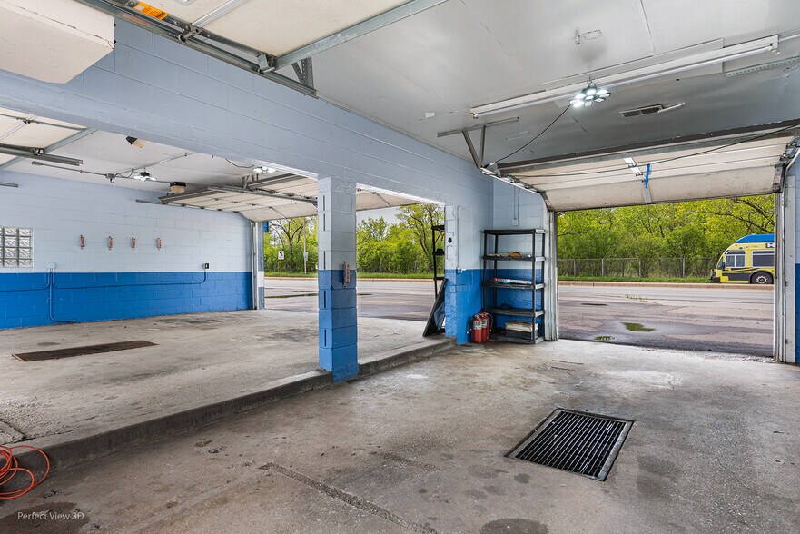 More Photos Of 13727 S Halsted St, Riverdale General Retail For Sale