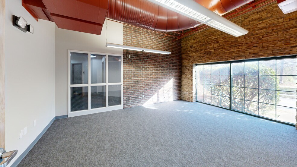 Primary Photo Of 532-533 Patterson Ave, Mooresville Loft Creative Space For Sale