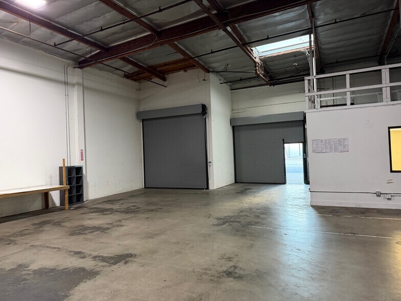 More Photos Of 2105 Edwards Ave, South El Monte Showroom For Lease
