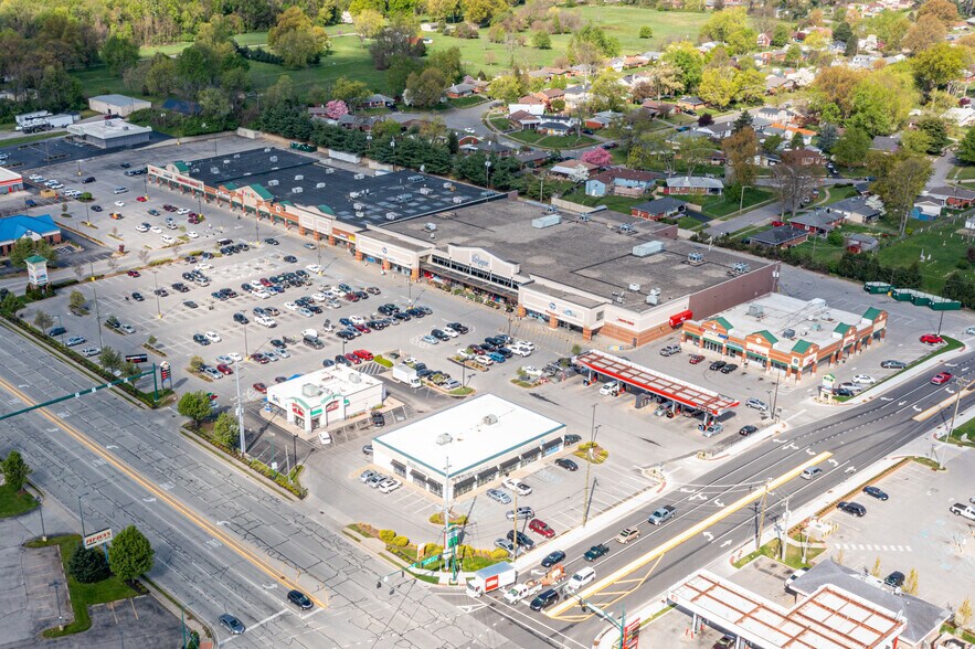 More Photos Of 215-305 E Lewis & Clark Pky, Clarksville Storefront For Lease