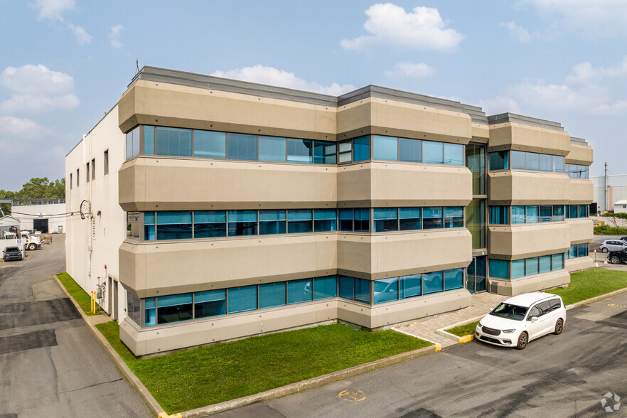 Primary Photo Of 2285 Av Francis-Hughes, Laval Flex For Lease