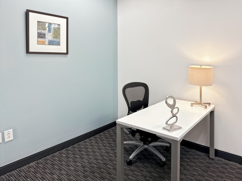 More Photos Of 4208 Six Forks Rd, Raleigh Coworking Space