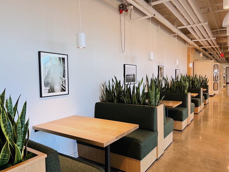 More Photos Of 240 S Main St, Bentonville Office For Lease