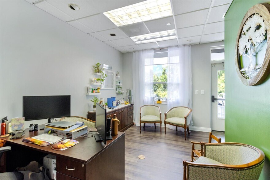 More Photos Of 268 S Suncoast Blvd, Crystal River Office For Sale