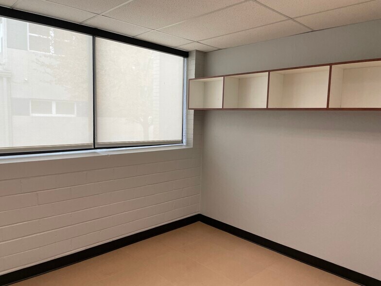 More Photos Of 111 NE 26th St, Oklahoma City Office For Lease