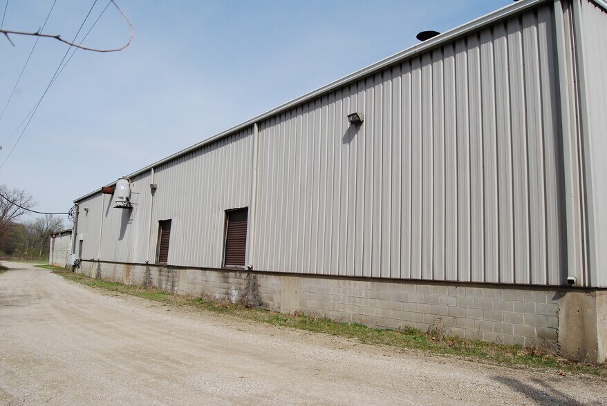 More Photos Of 400 S Gray St, Albany Manufacturing For Sale