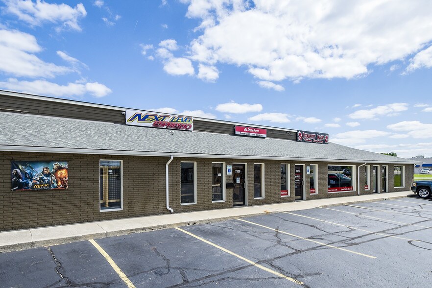 More Photos Of 7312-7320 N Alger Rd, Alma Office For Lease