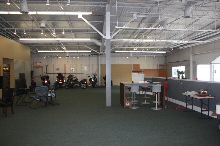 More Photos Of 404 Route 31, Lambertville Showroom For Lease