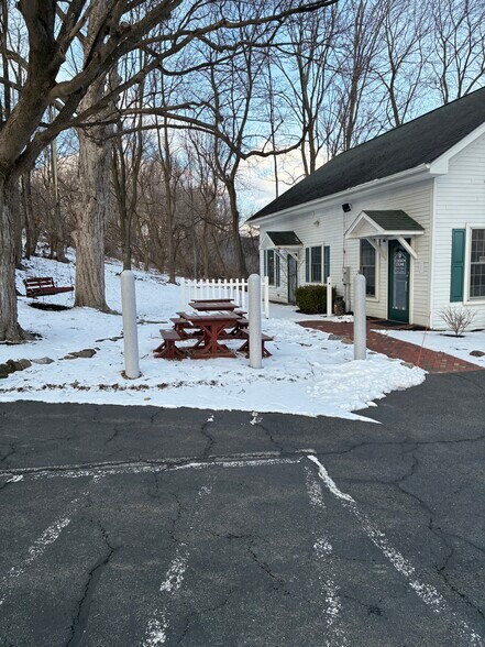 More Photos Of 1011 Hoosick Rd, Troy Storefront Retail Residential For Sale