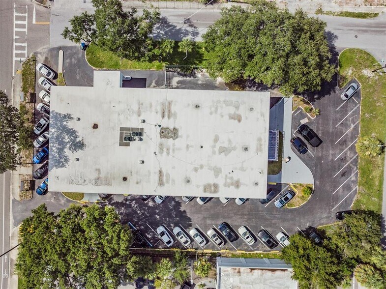 More Photos Of 9502 N Florida Ave, Tampa Auto Dealership For Sale