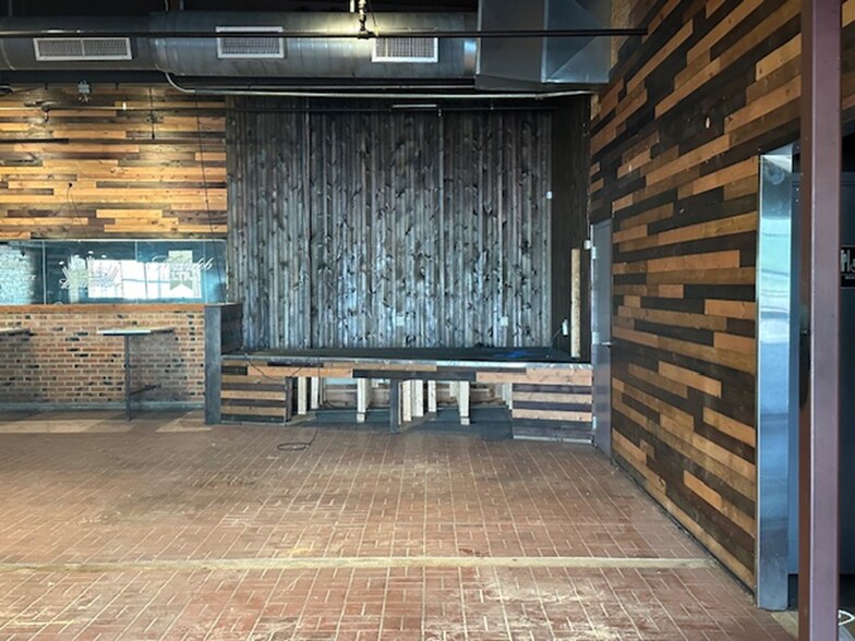 More Photos Of 2509 W Parrish Ave, Owensboro Restaurant For Lease