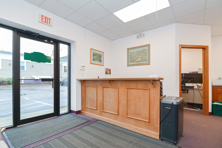 More Photos Of 19 Exchange St, Holliston Office For Lease