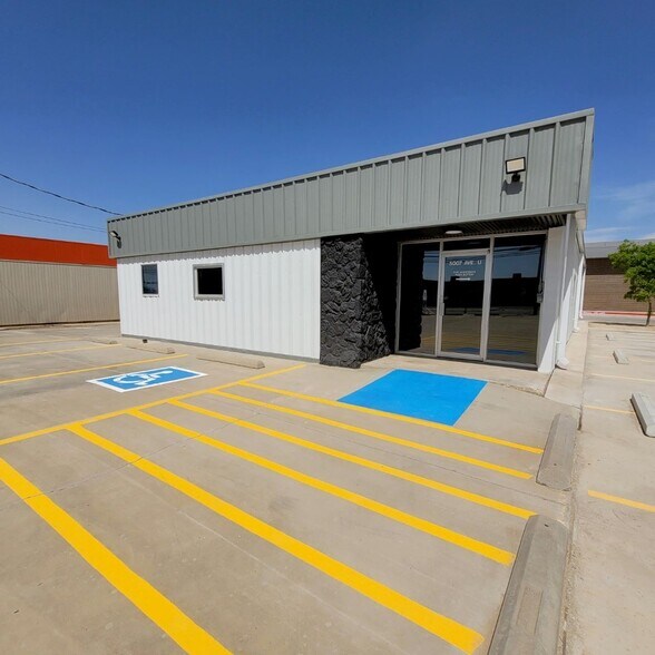More Photos Of 5007 Avenue U, Lubbock Office For Lease