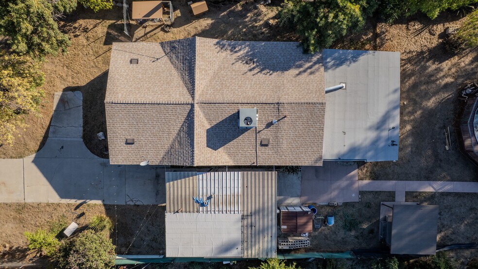 More Photos Of 2314 S Artesia St, San Bernardino Industrial For Sale