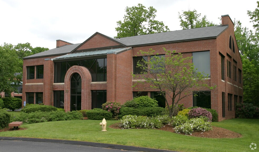 More Photos Of 30 Stanford Dr, Farmington Unknown For Lease