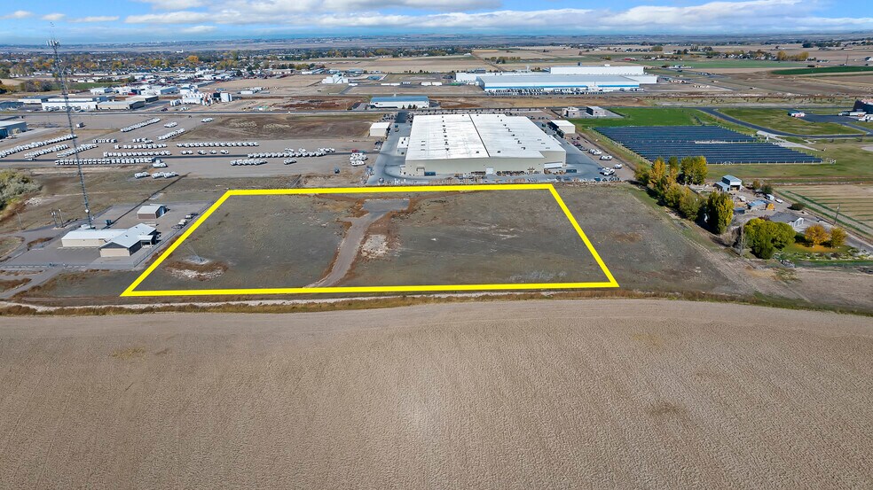 More Photos Of 3750 3250 E, Kimberly Land For Lease