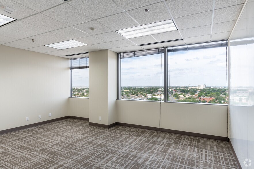 More Photos Of 508 W Wall St, Midland Office For Lease