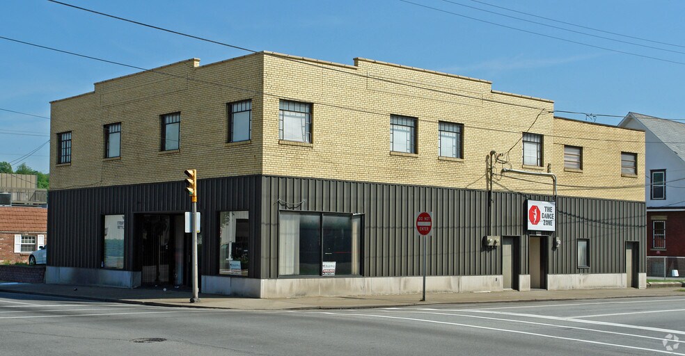 Primary Photo Of 100 Lee St W, Charleston Loft Creative Space For Sale