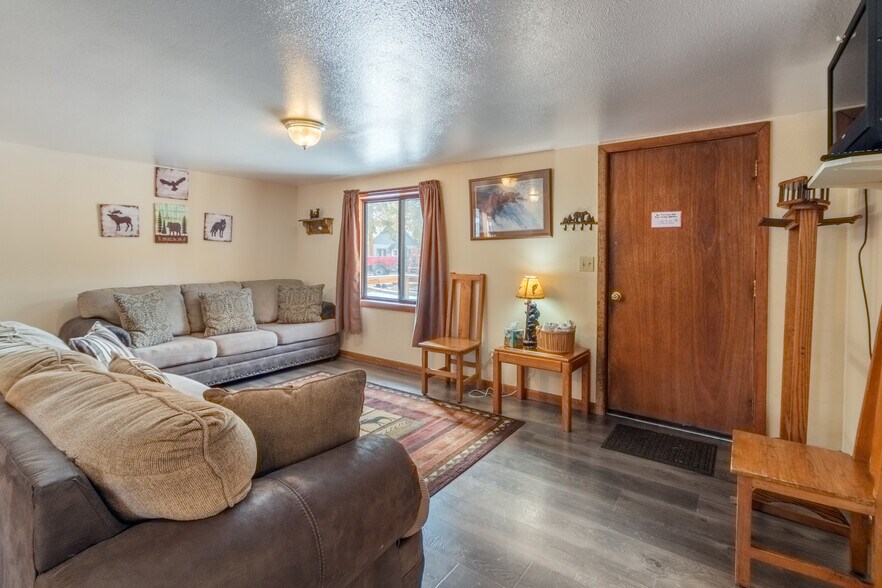 More Photos Of 416 Grand Ave, Grand Lake Hotel For Sale