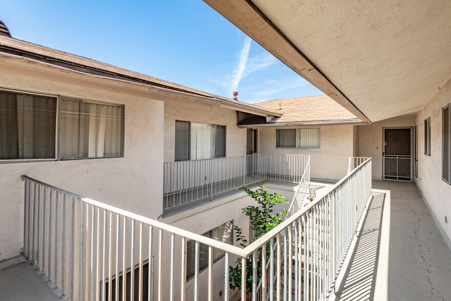 More Photos Of 4221 E 60th St, Huntington Park Apartments For Sale