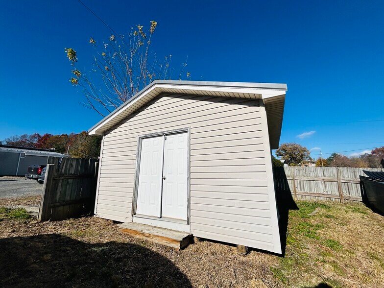 More Photos Of 0 Sweeney St, Floyd Land For Sale