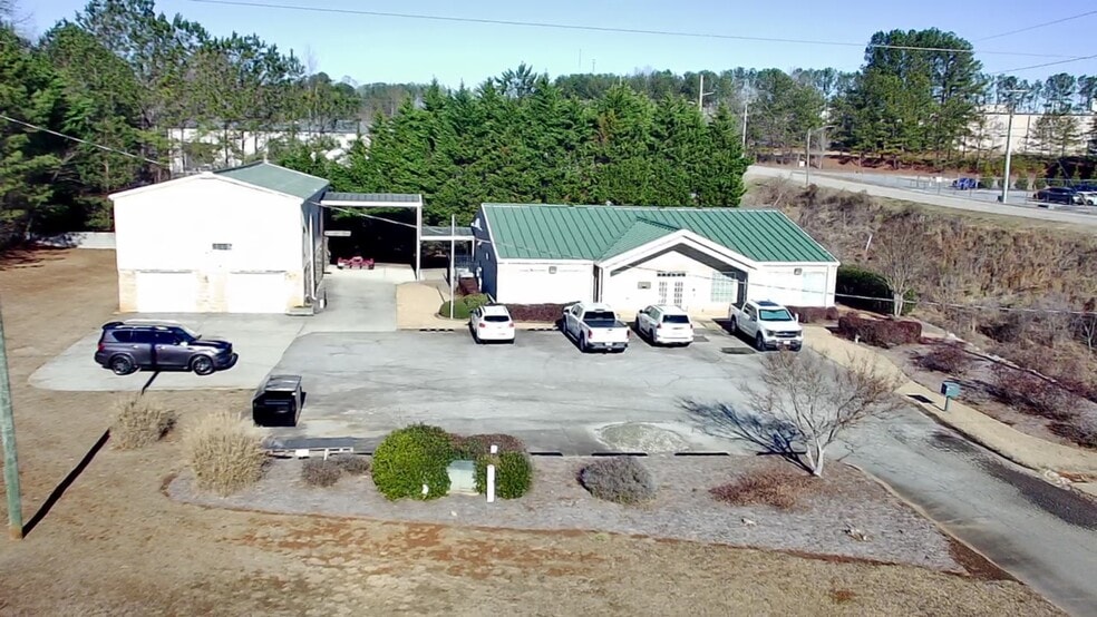 More Photos Of 442 Cadillac Pky, Dallas Flex For Lease