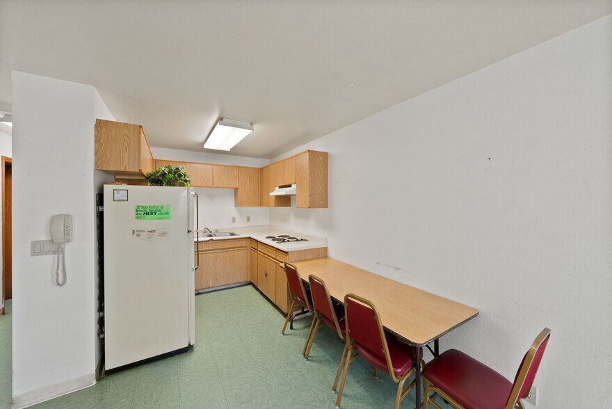 More Photos Of 3105 NE O. B. Riley Rd, Bend Hotel For Sale