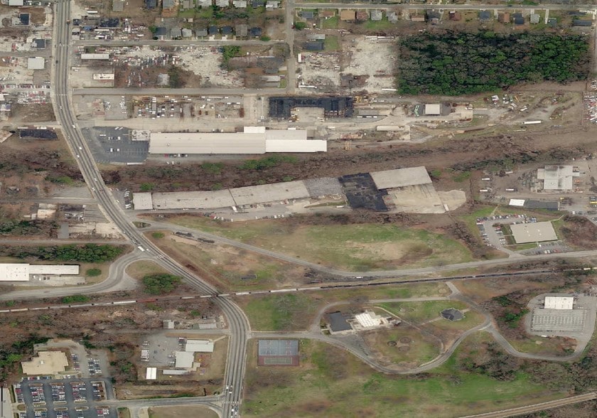 More Photos Of 1130 Donald Lee Hollowell Pky NW, Atlanta Warehouse For Lease