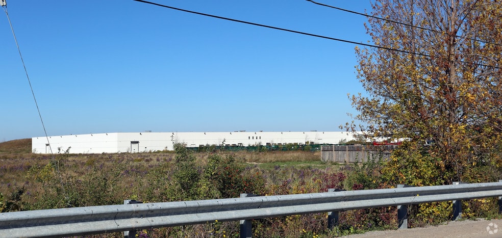 More Photos Of 950 S Service Rd, Stoney Creek Warehouse For Lease