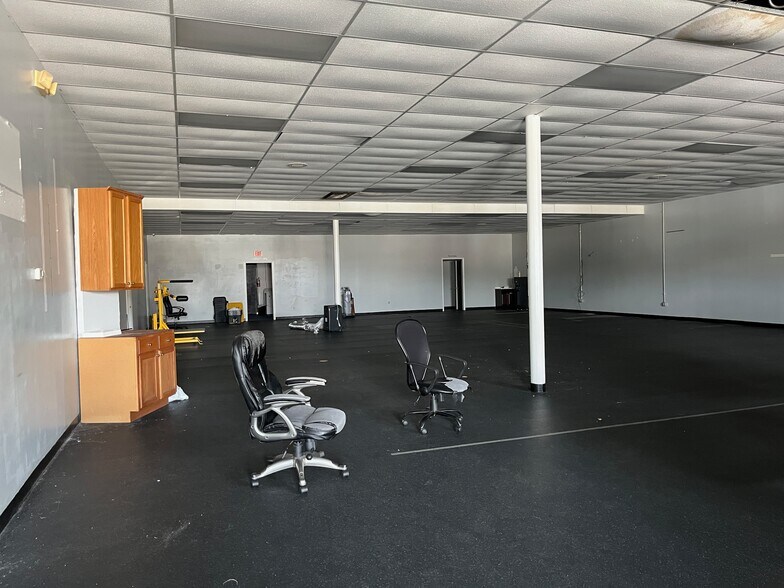 More Photos Of 2 The Square at Lillington, Lillington General Retail For Lease