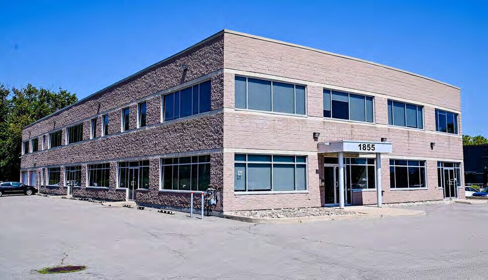 More Photos Of 1855 Rue Saint-Régis, Dollard-des-Ormeaux Office For Lease
