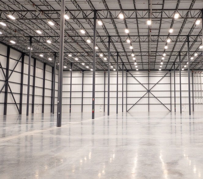 More Photos Of 1564 SE Tater Peeler Rd, Lebanon Refrigeration Cold Storage For Lease