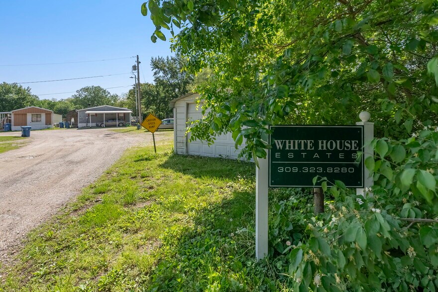 More Photos Of 109 S Pearl St, Atkinson Manufactured Housing Mobile Home Park For Sale
