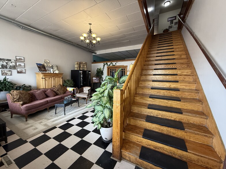 More Photos Of 218 Commercial Ave, Wallace Hotel For Sale