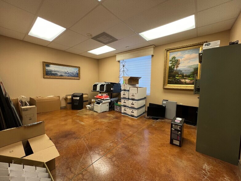 More Photos Of 2281 N Masch Branch Rd, Denton Office For Lease