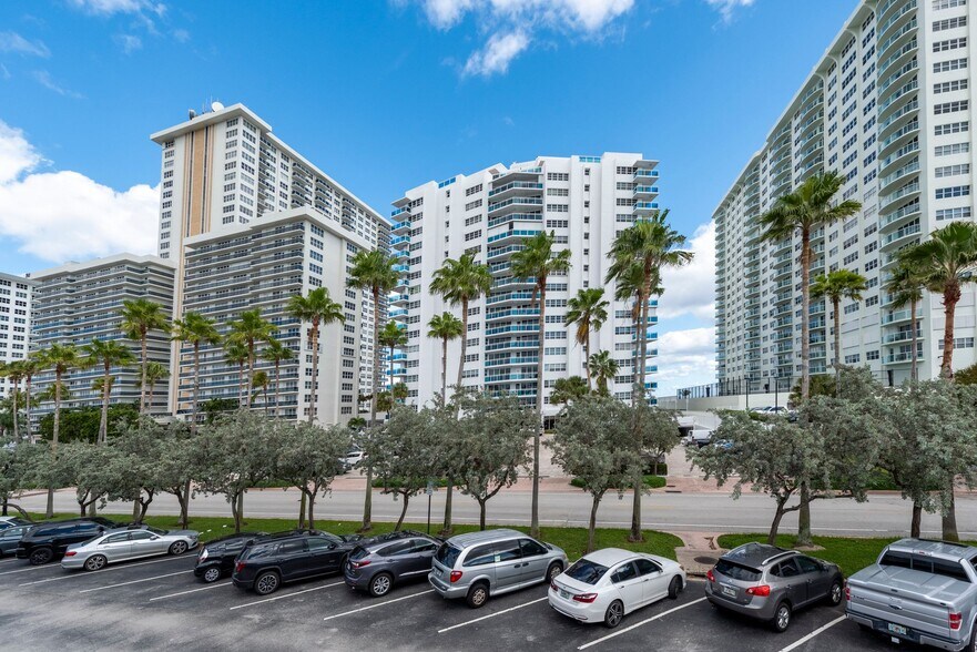 More Photos Of 3425 Galt Ocean Dr, Fort Lauderdale Storefront Retail Office For Lease
