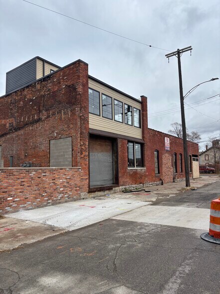 More Photos Of 277 Dubois St, Detroit General Retail For Lease