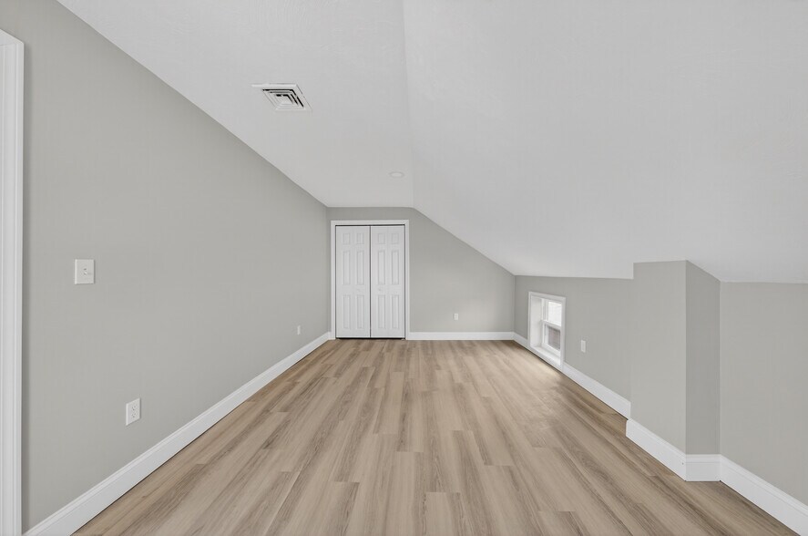 More Photos Of 165 Grant St, Fall River Apartments For Sale