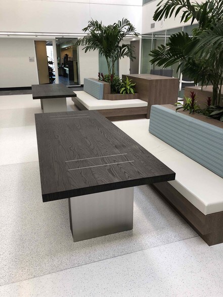 More Photos Of 550 N Reo St, Tampa Office For Lease